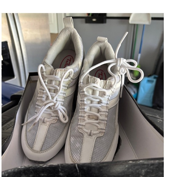 Talbots Shoes - NIB Talbots Vanna Womens White Mesh Leather Sneakers Size 7M Low Top Shoes